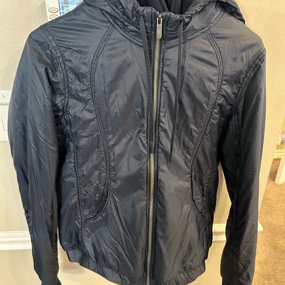 Lululemon dark blue-green Hooded Jacket with removable vest - Picture 7 of 9